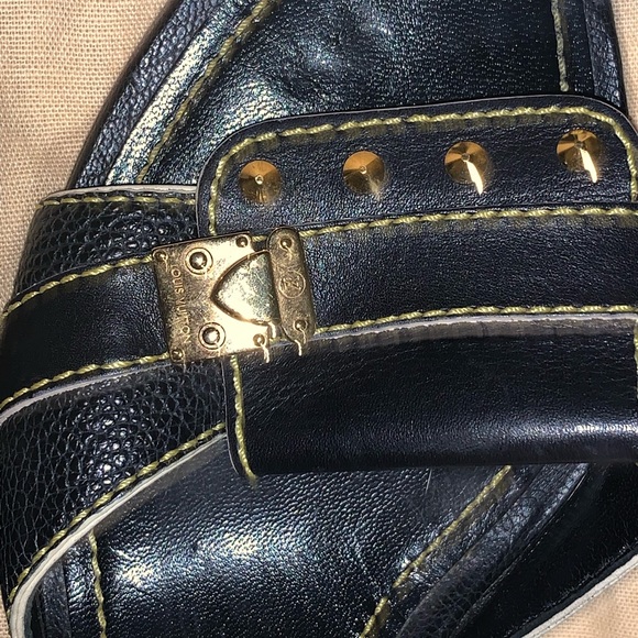 Woman’s Louis Vuitton pumps - Picture 9 of 12